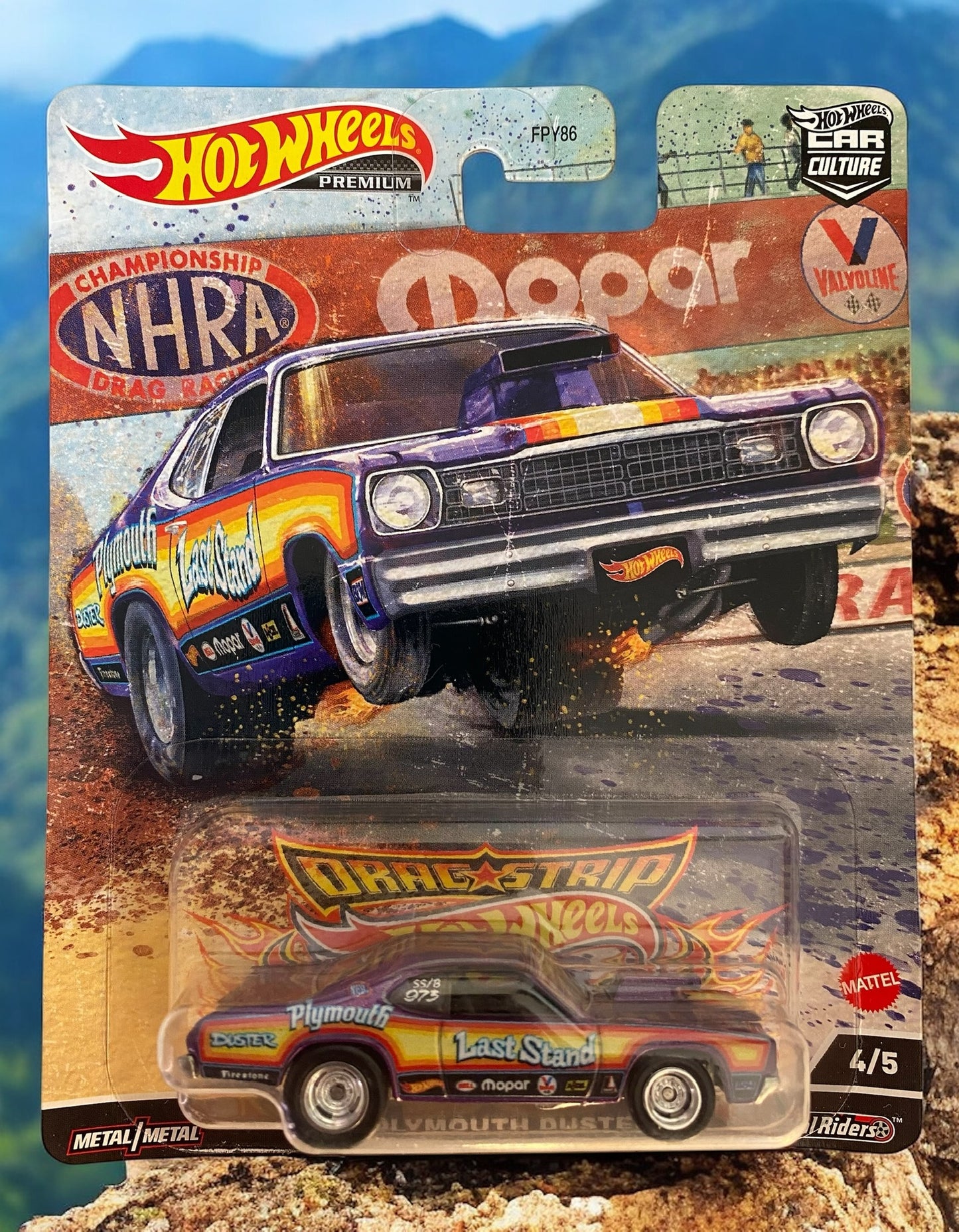 '73 PLYMOUTH DUSTER