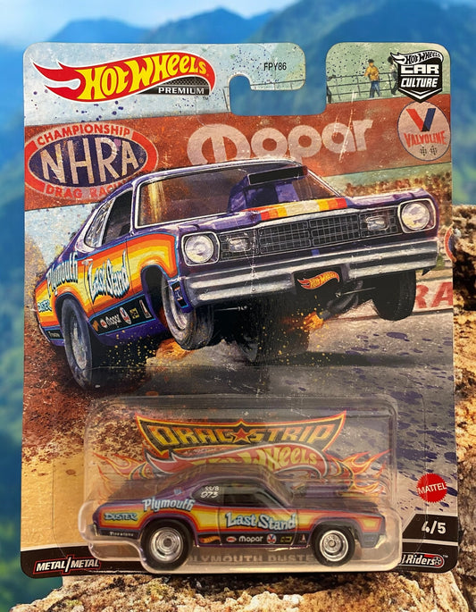 '73 PLYMOUTH DUSTER