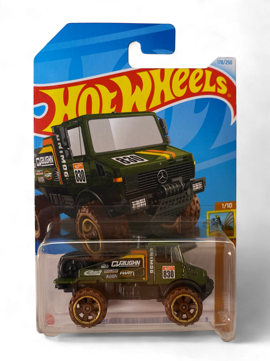 Mercedes-Benz Unimog 1300L (Army green/Gold)