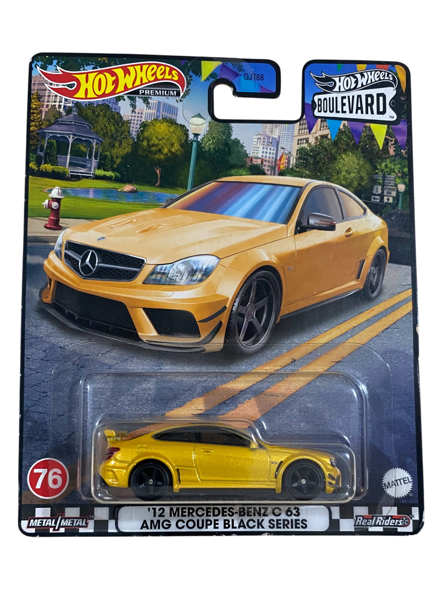 Hot Wheels Premium  ‘12 Mercedes-Benz C 63 AMG Coupe Black Series